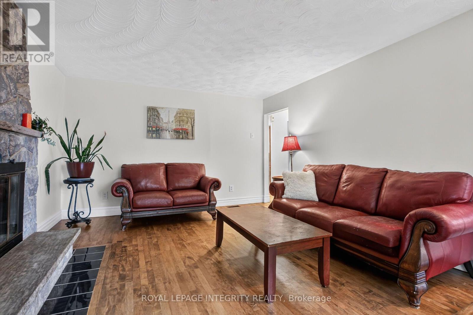333 CHARRON STREET - Image 6