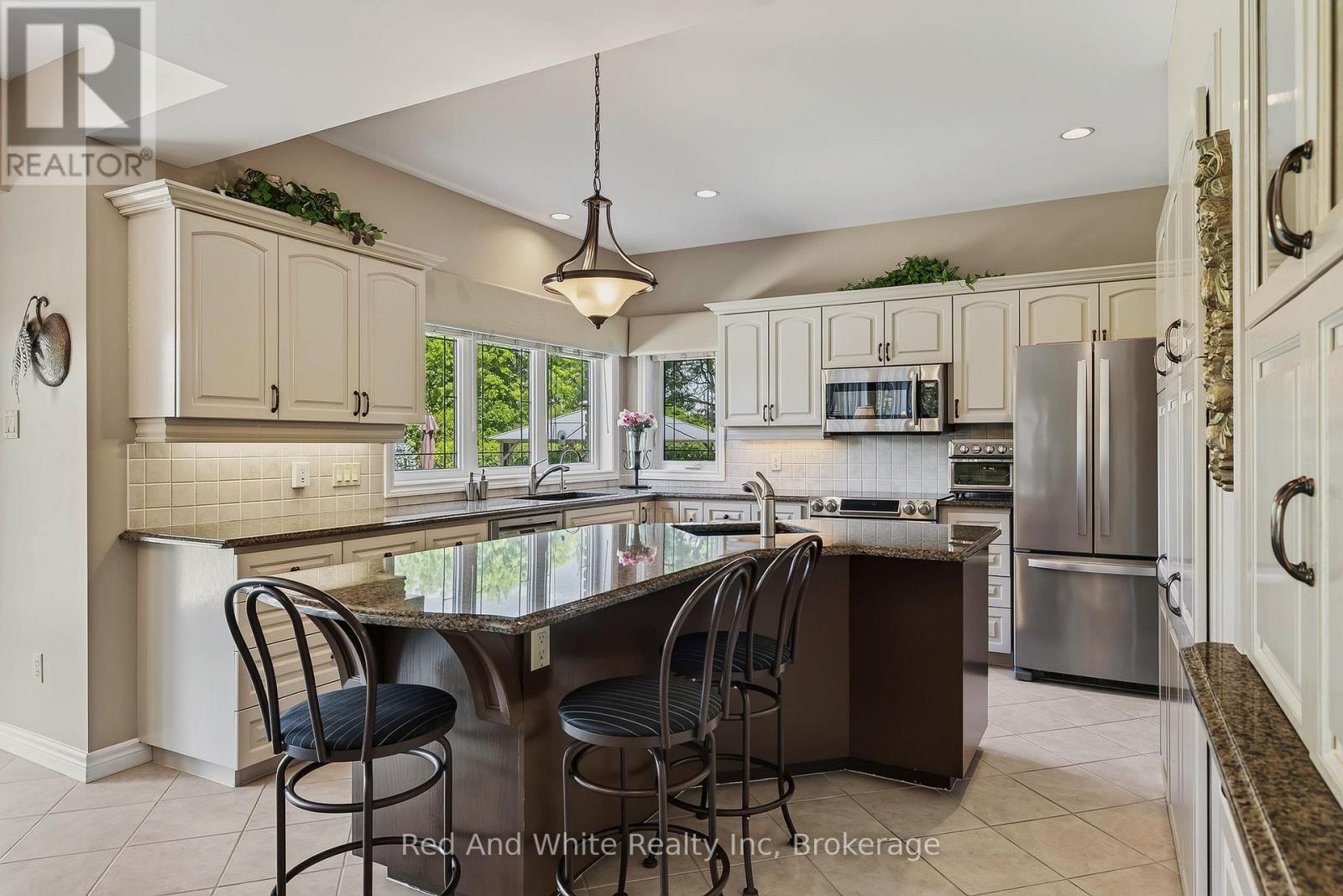 328 GOLF COURSE ROAD - 11