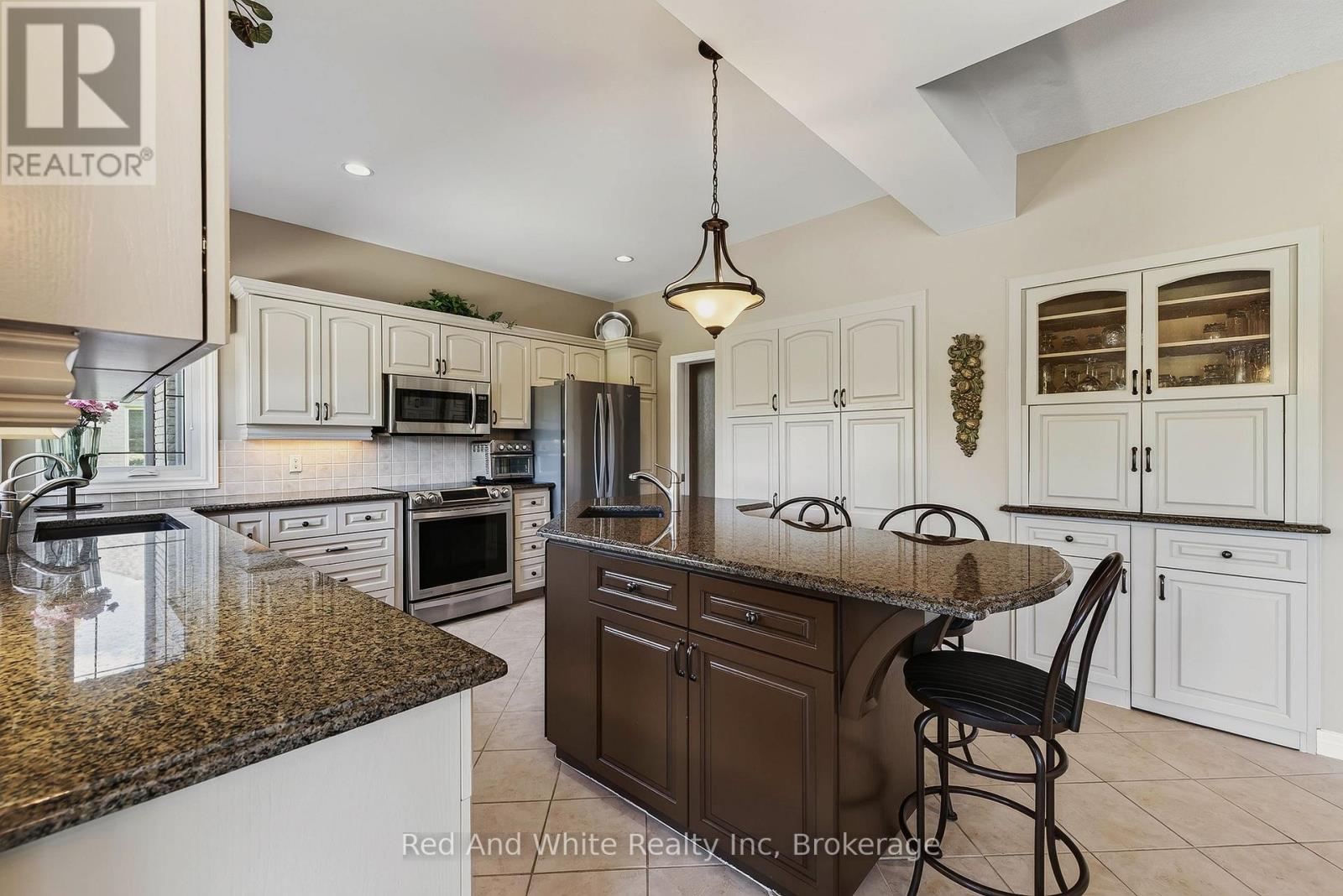 328 GOLF COURSE ROAD - 12