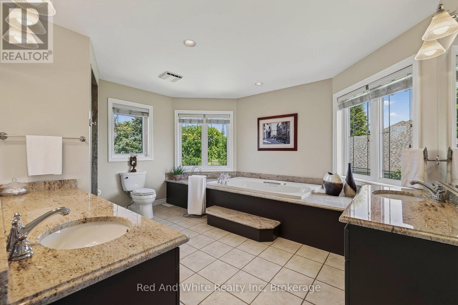 328 GOLF COURSE ROAD - 24