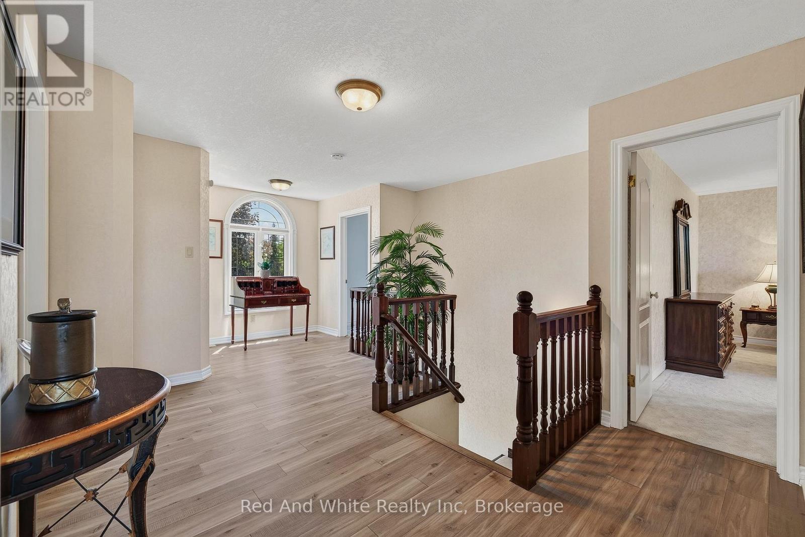328 GOLF COURSE ROAD - 32