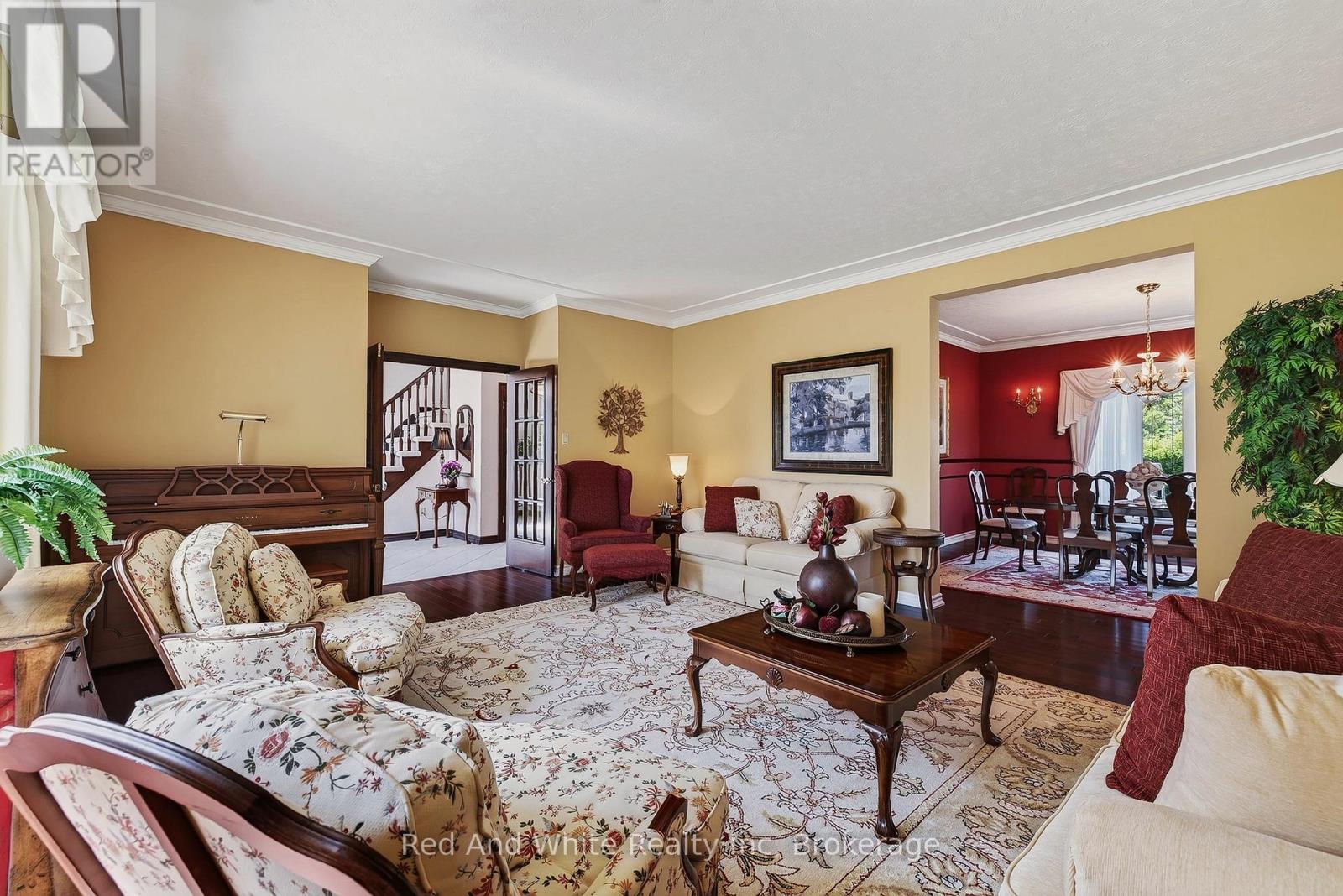 328 GOLF COURSE ROAD - 8