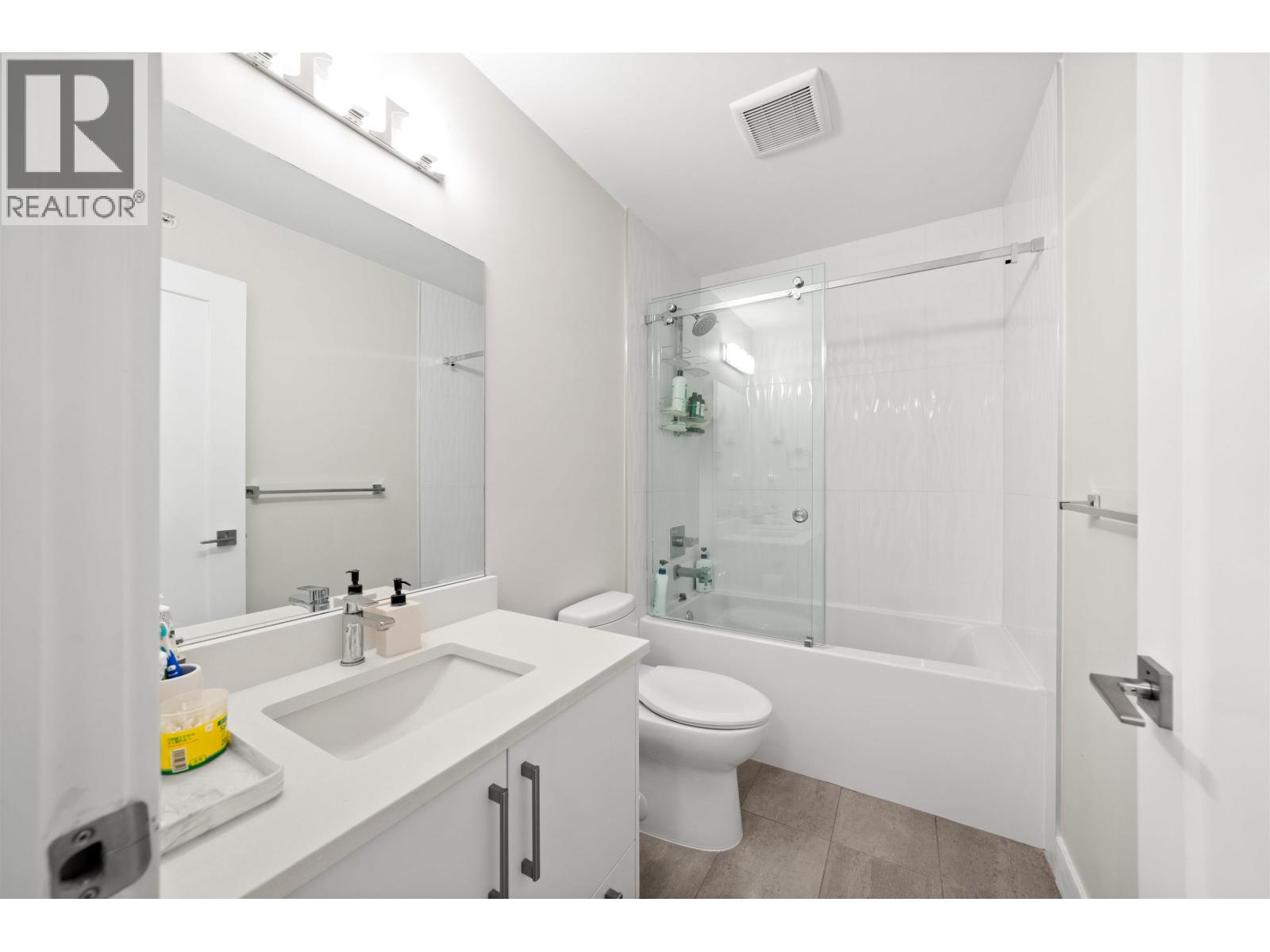 30 843 EWEN AVENUE, New Westminster