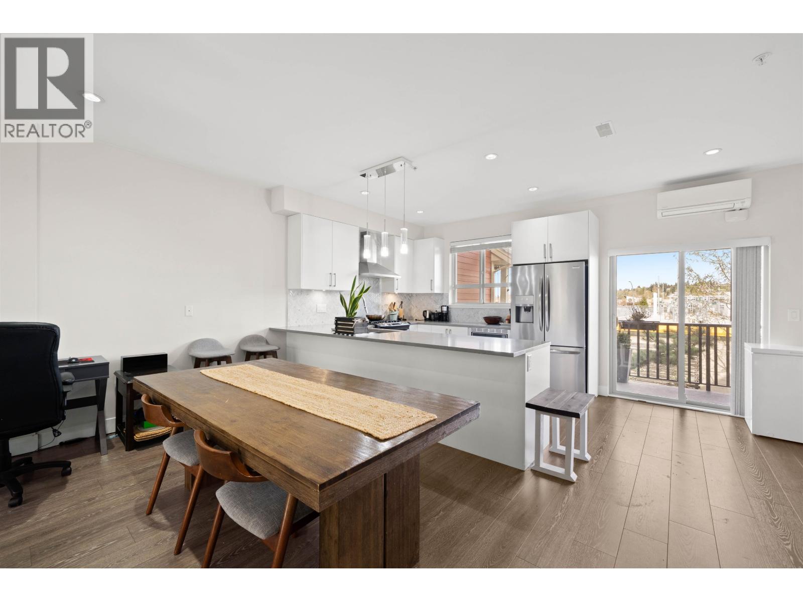 30 843 EWEN AVENUE, New Westminster