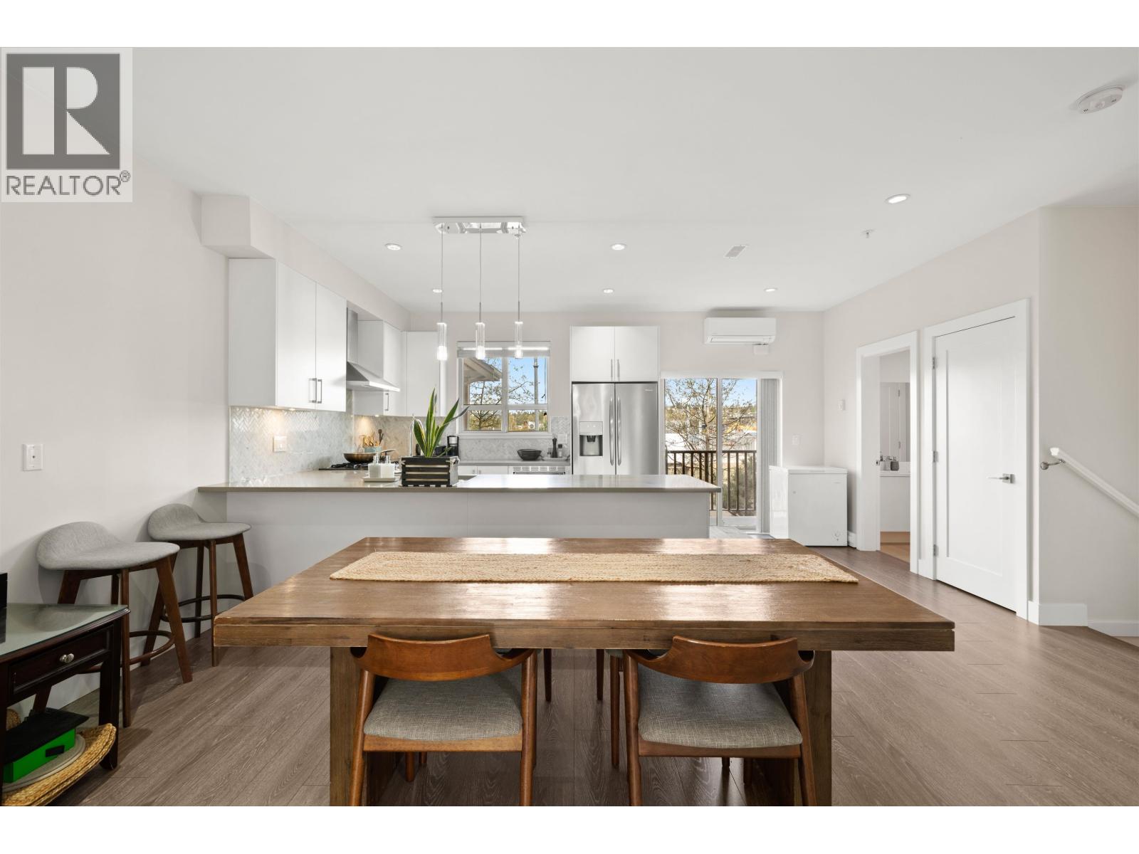 30 843 EWEN AVENUE, New Westminster