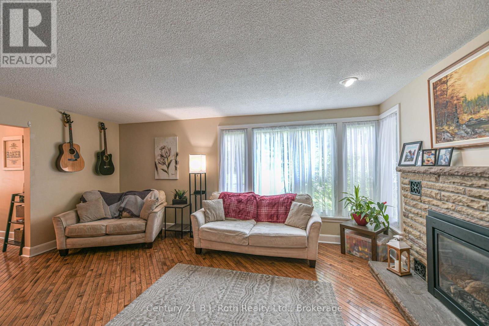 1028 COWBELL LANE - 27