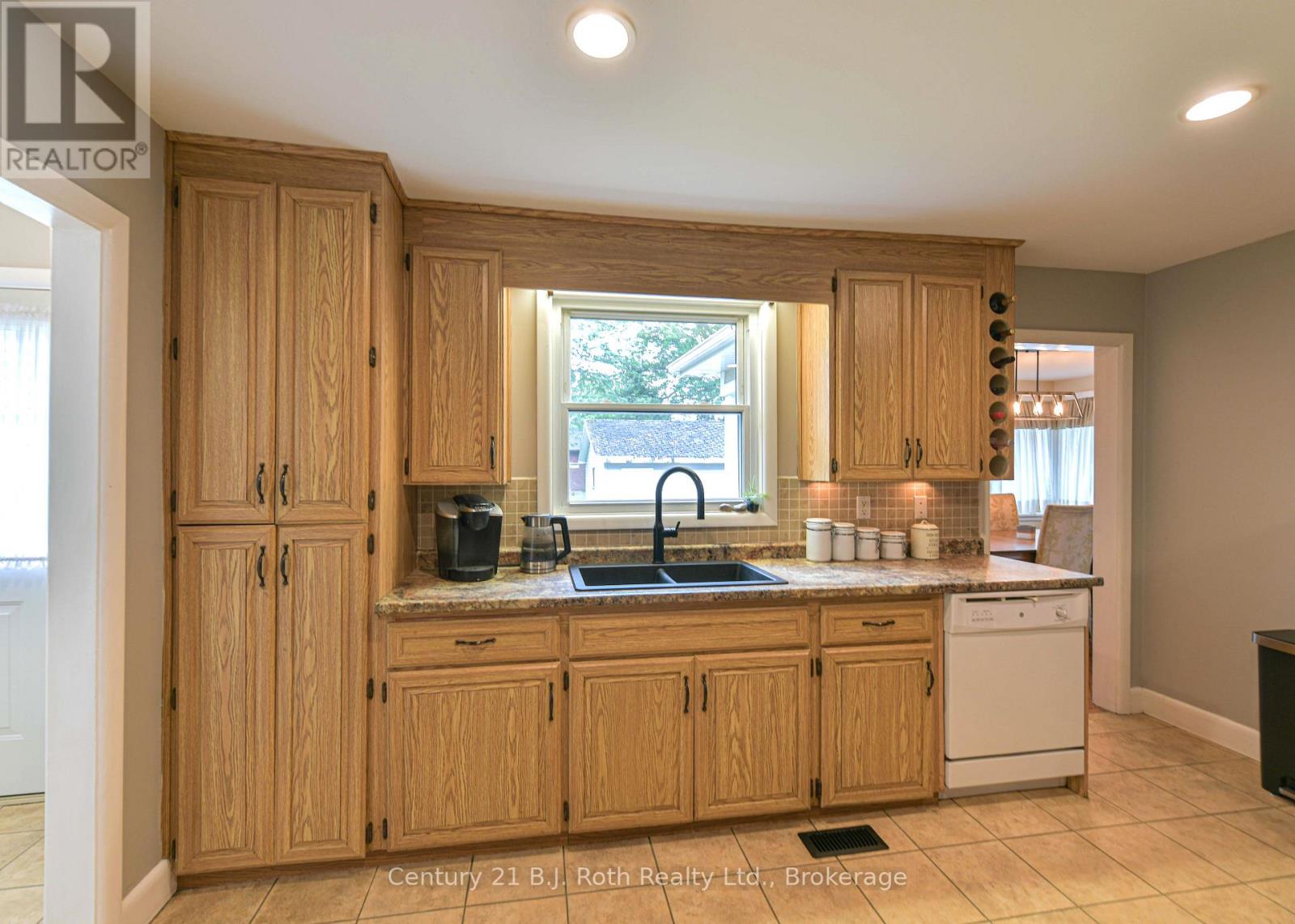 1028 COWBELL LANE - 36