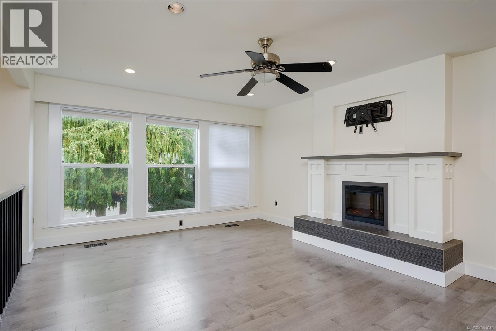 1534 Edgemont Rd - 7