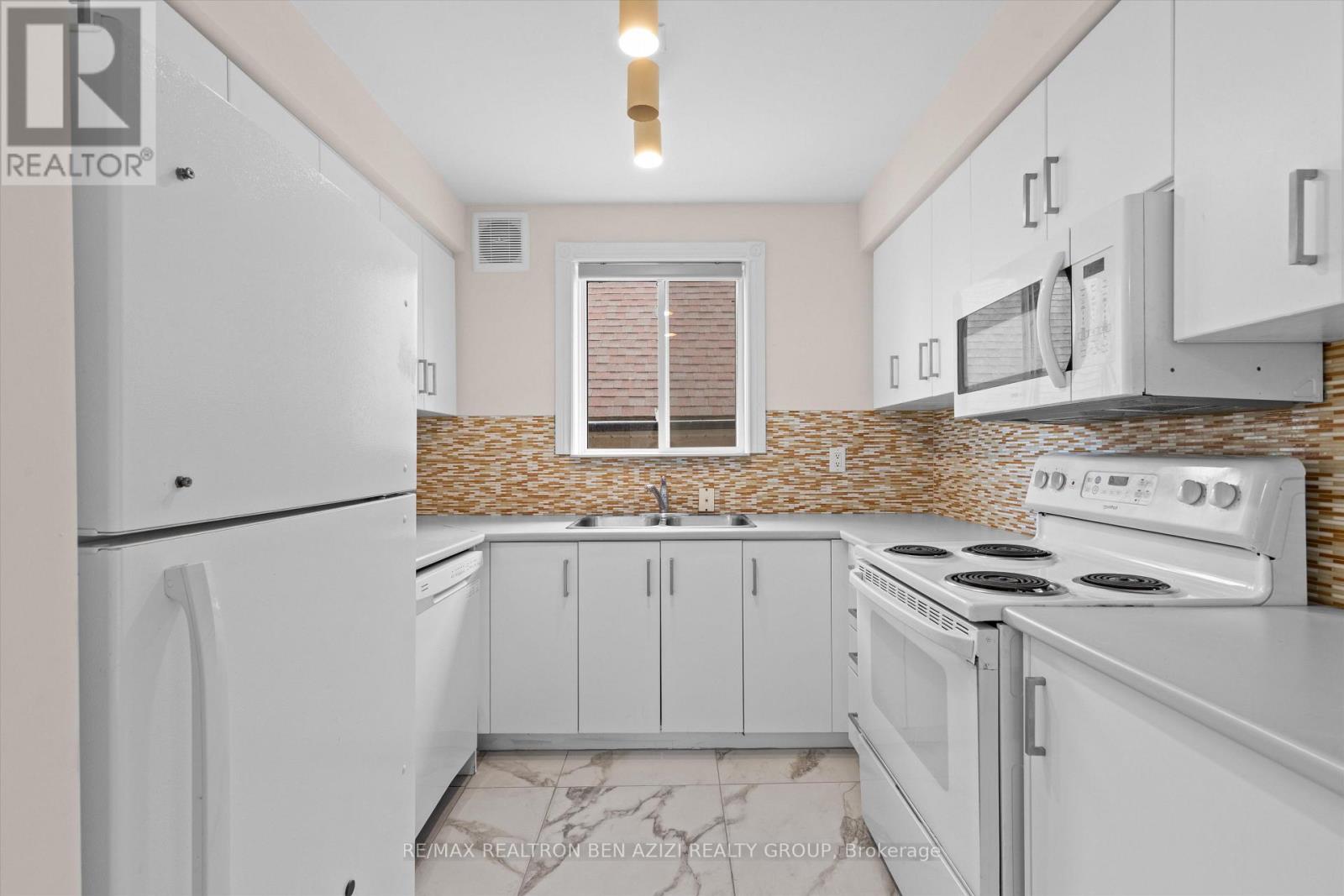 304 ROSELAWN AVENUE - 10