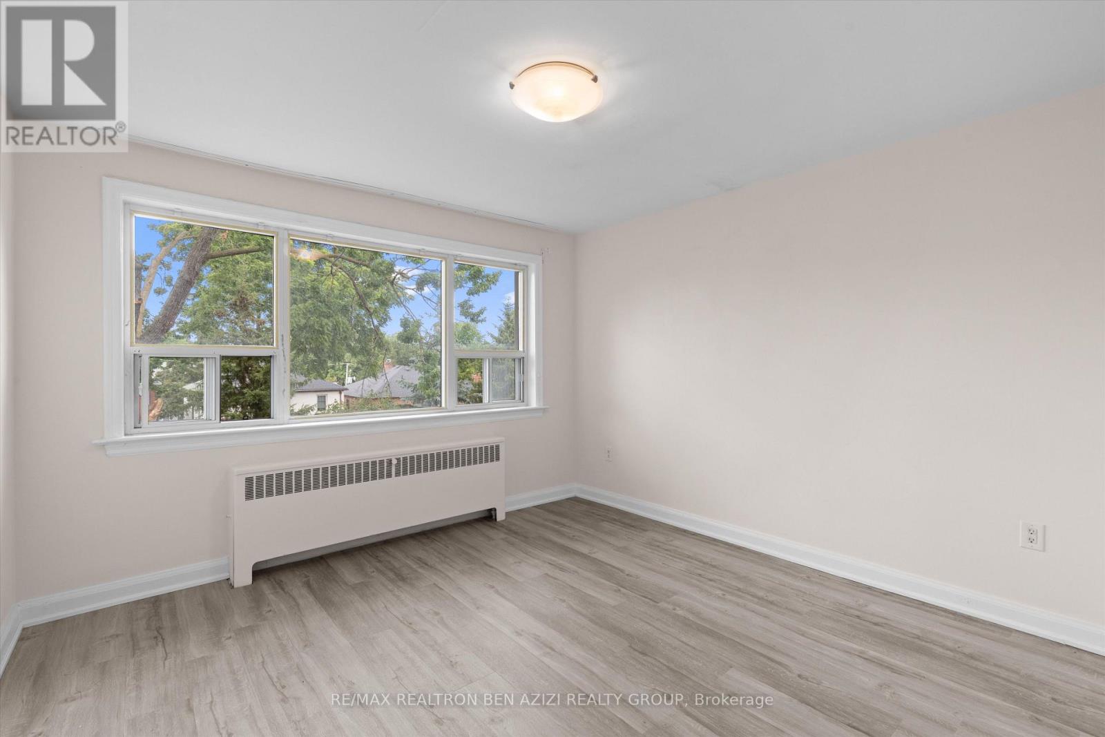304 ROSELAWN AVENUE - 12