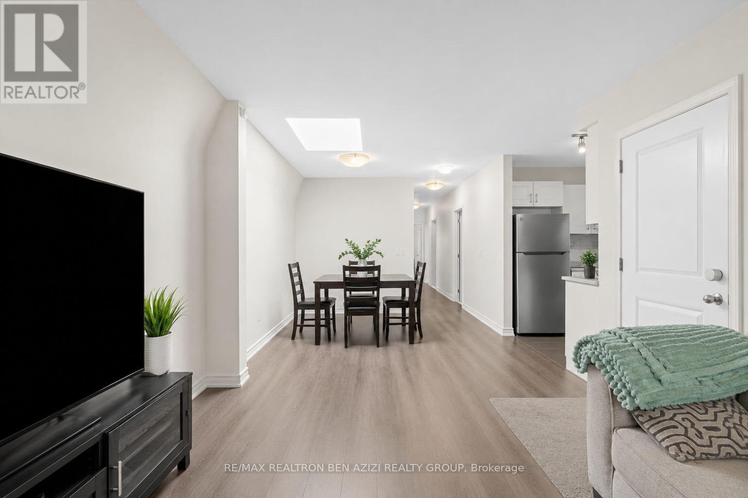 304 ROSELAWN AVENUE - 21
