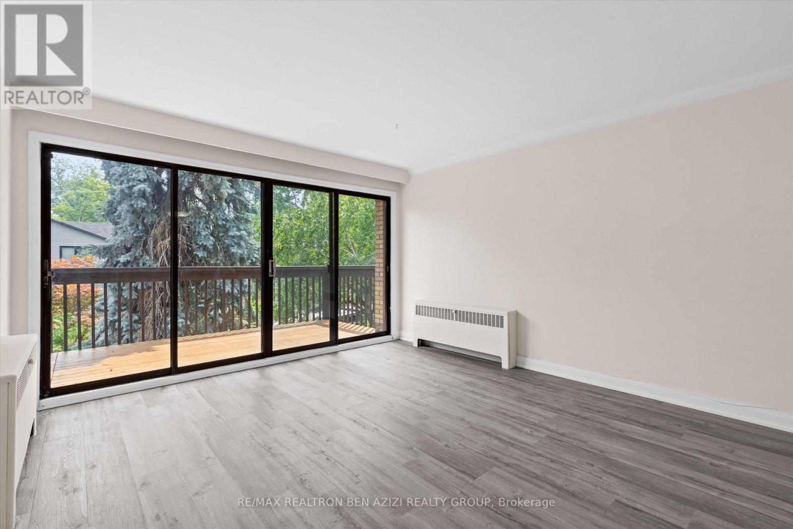 304 ROSELAWN AVENUE - 3