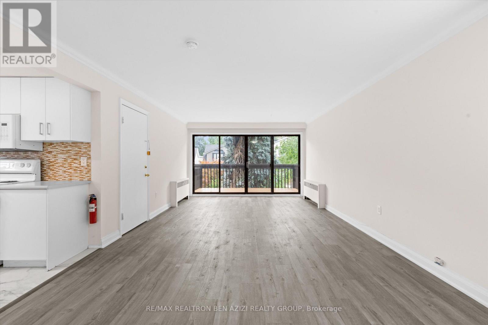 304 ROSELAWN AVENUE - 4