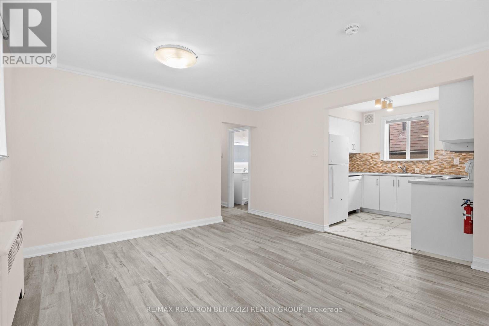 304 ROSELAWN AVENUE - 9