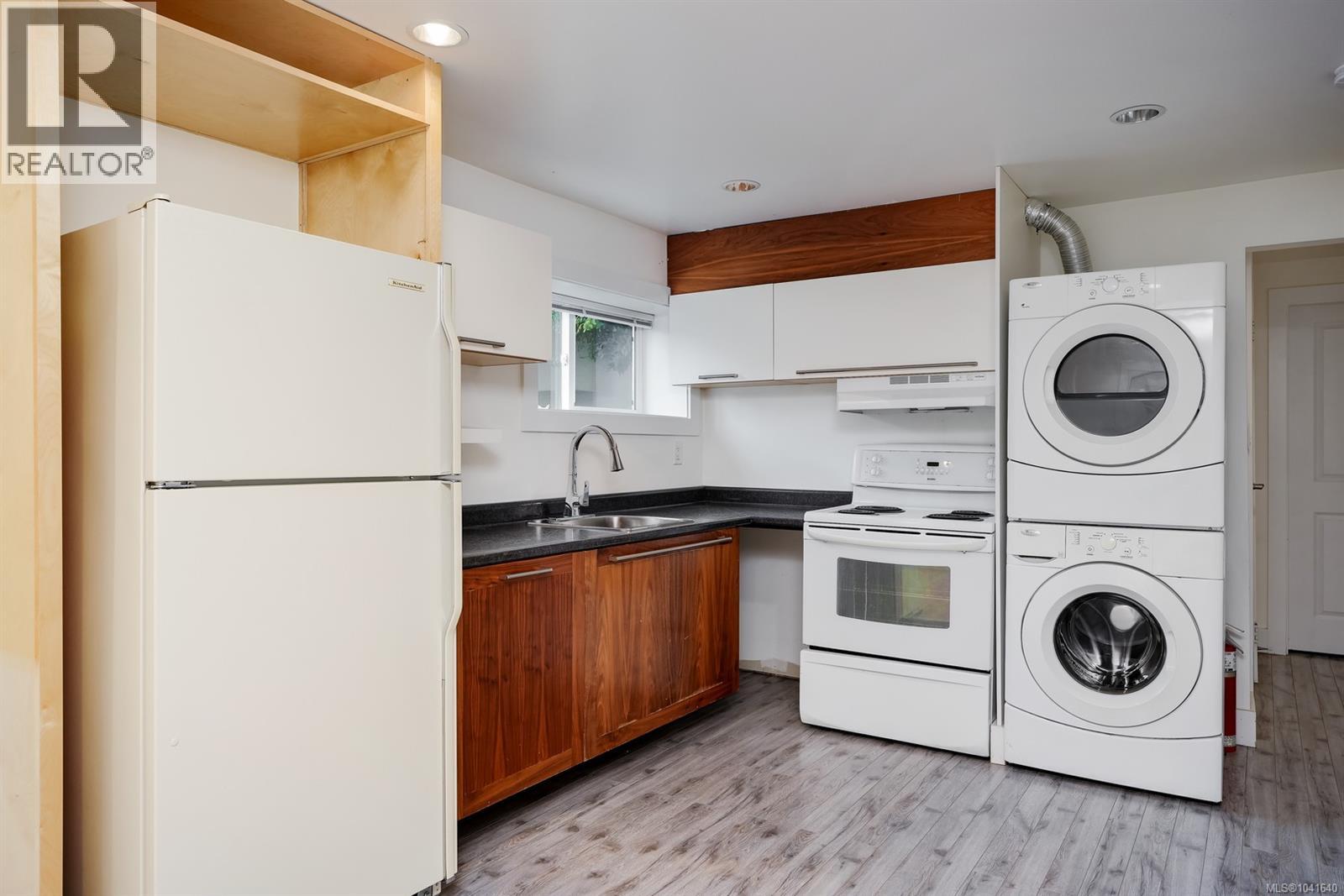 1534 Edgemont Rd - 16