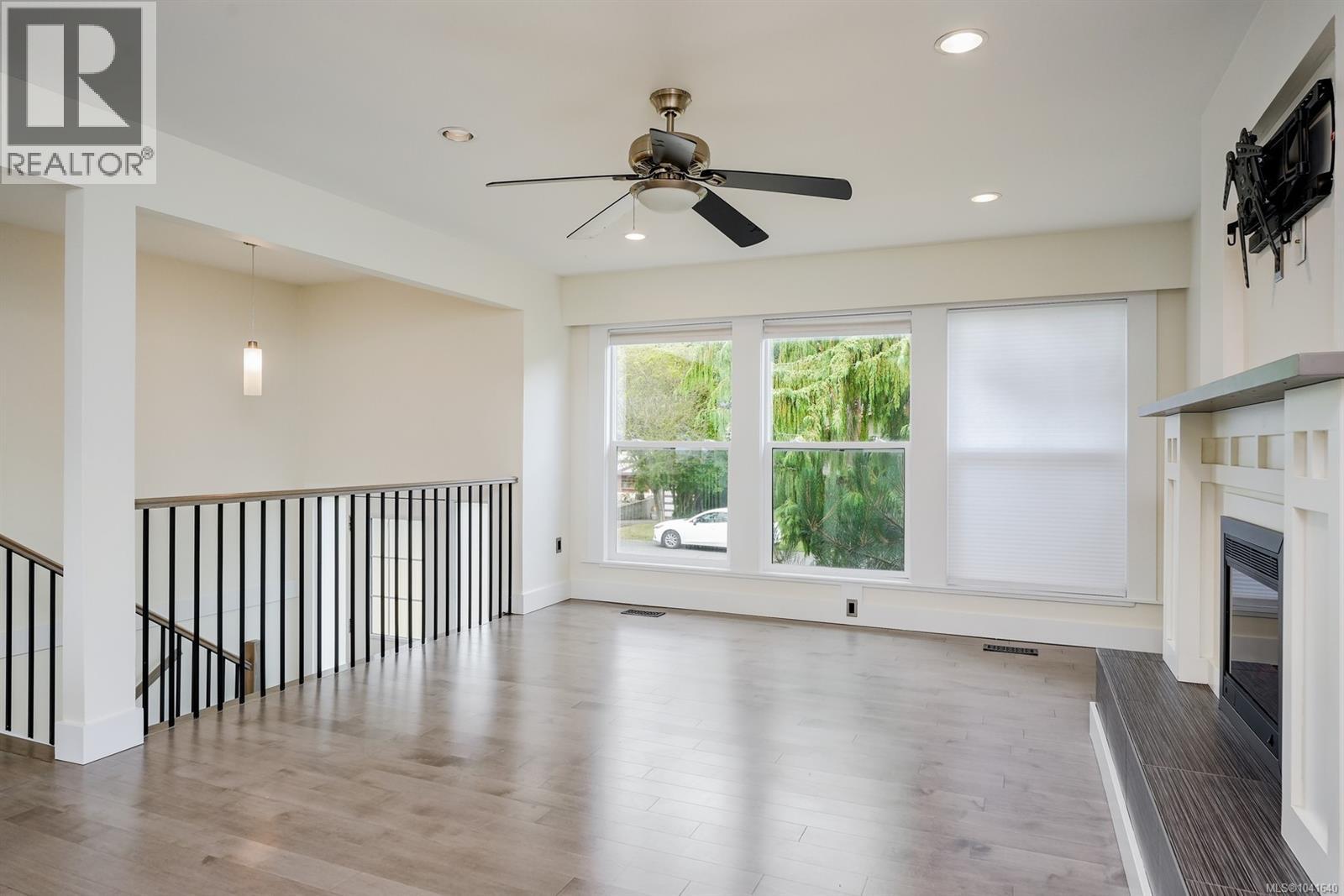 1534 Edgemont Rd - 9