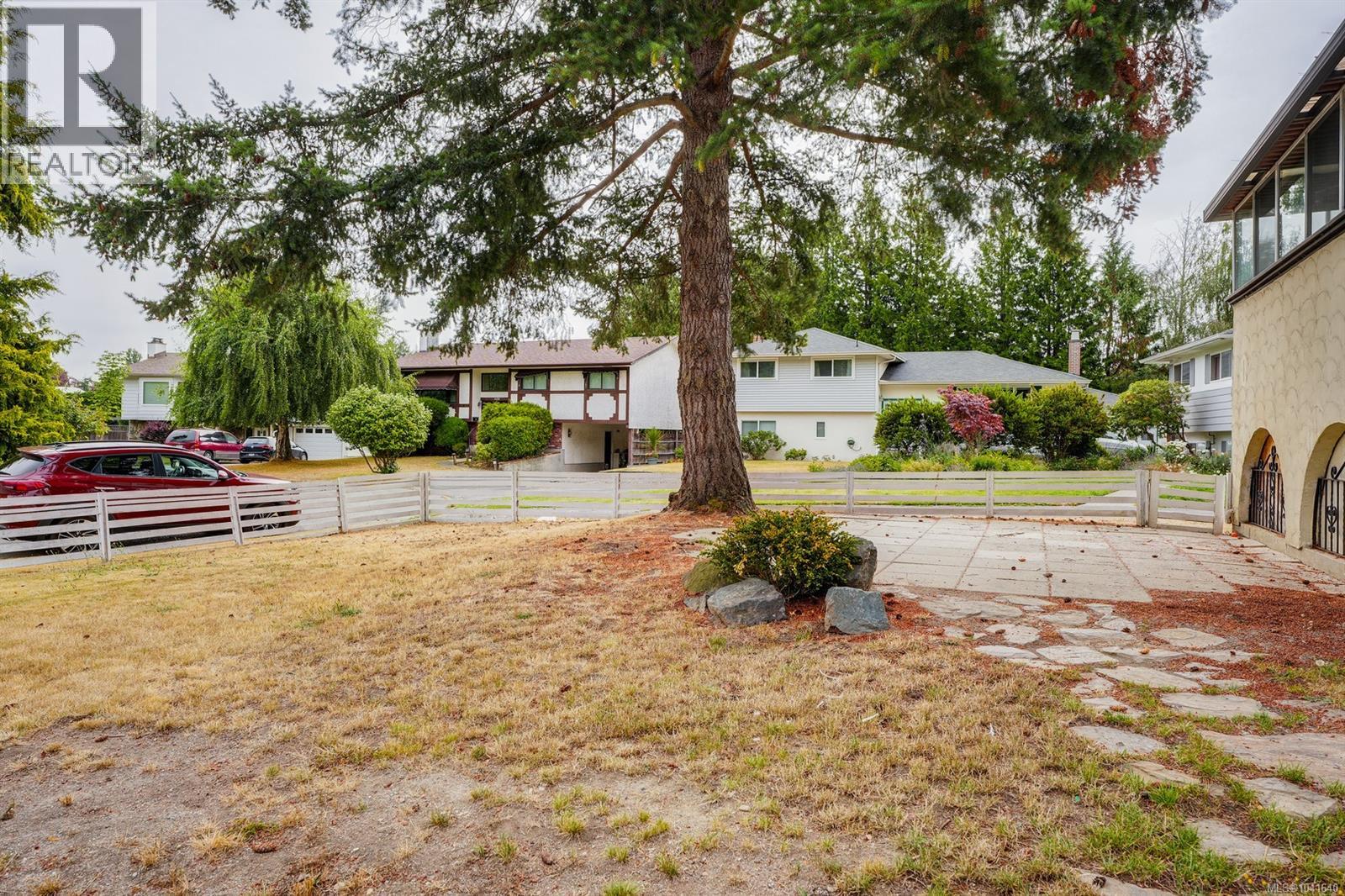 1534 Edgemont Rd - 23