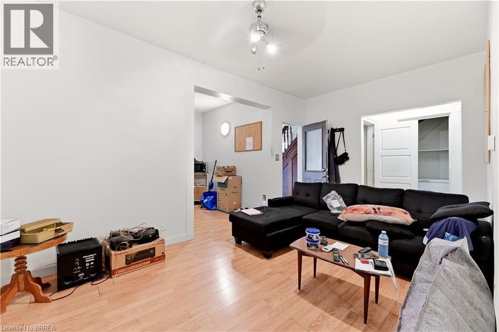 13 USHER Street - 7