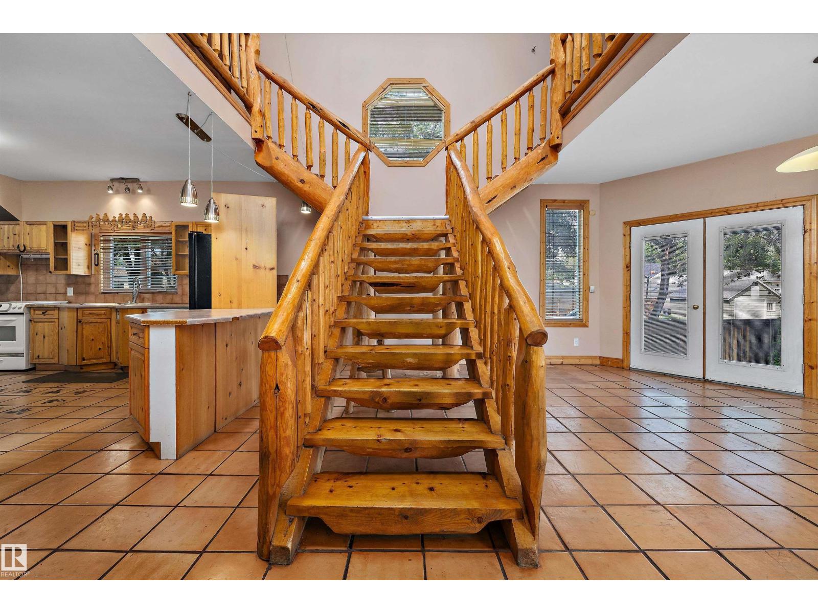 11253 89 ST NW - 1