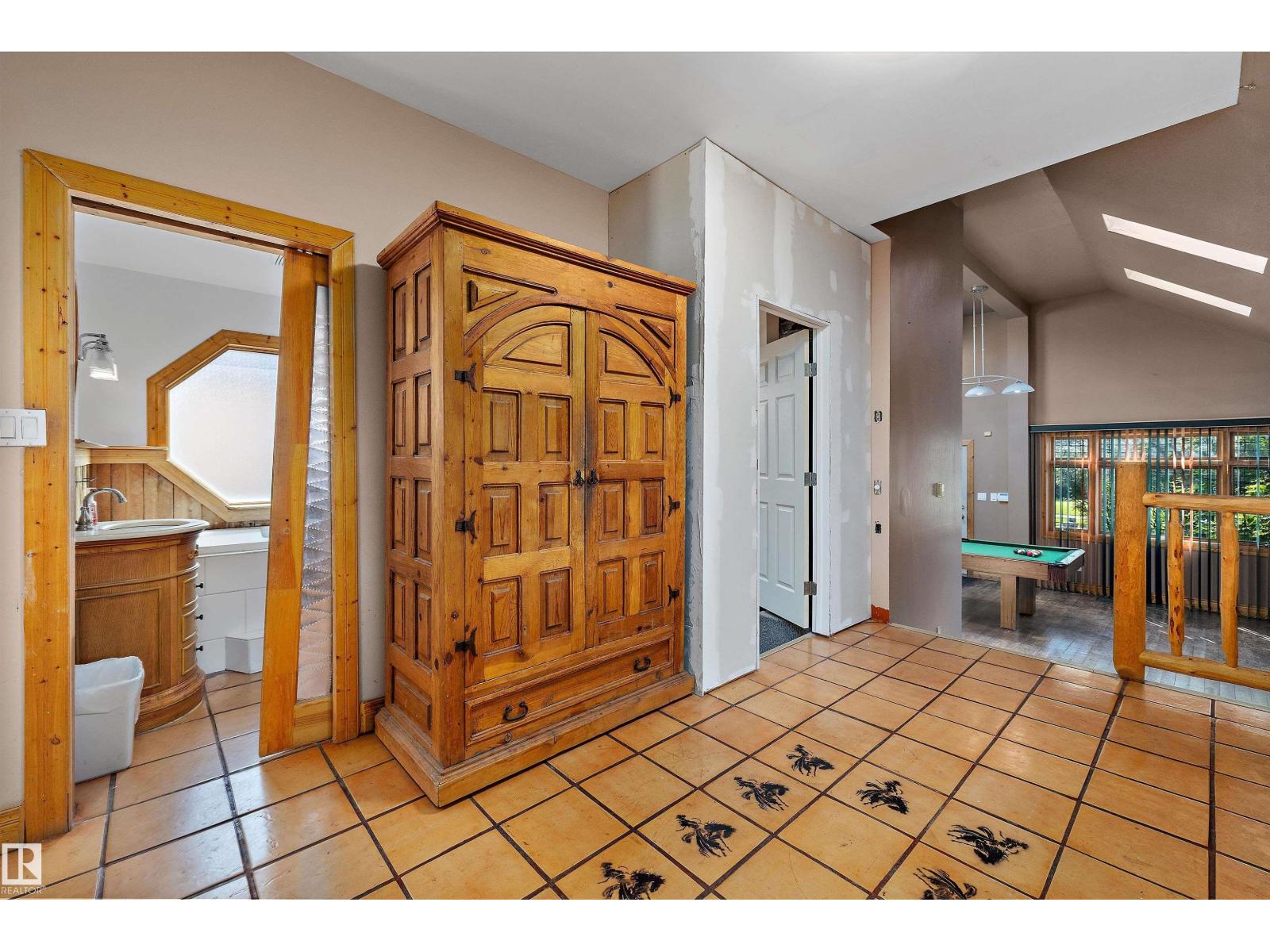 11253 89 ST NW - 20