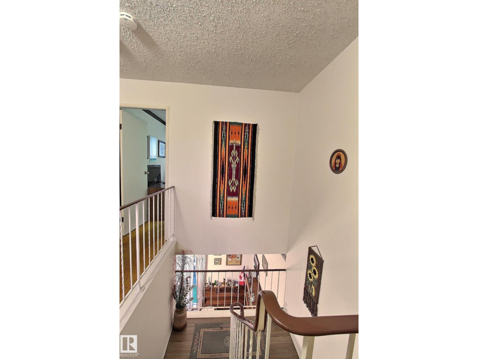 14626 52 ST NW - 9