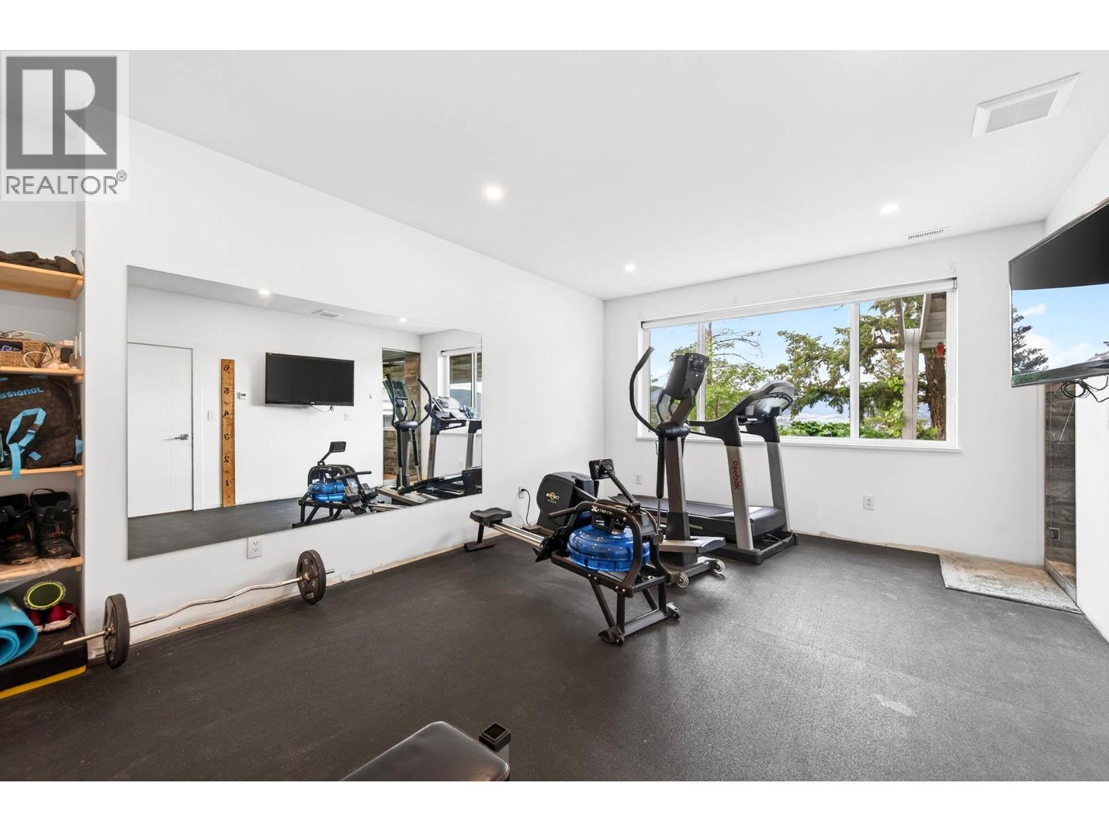 879 Deer Drive - Image 37