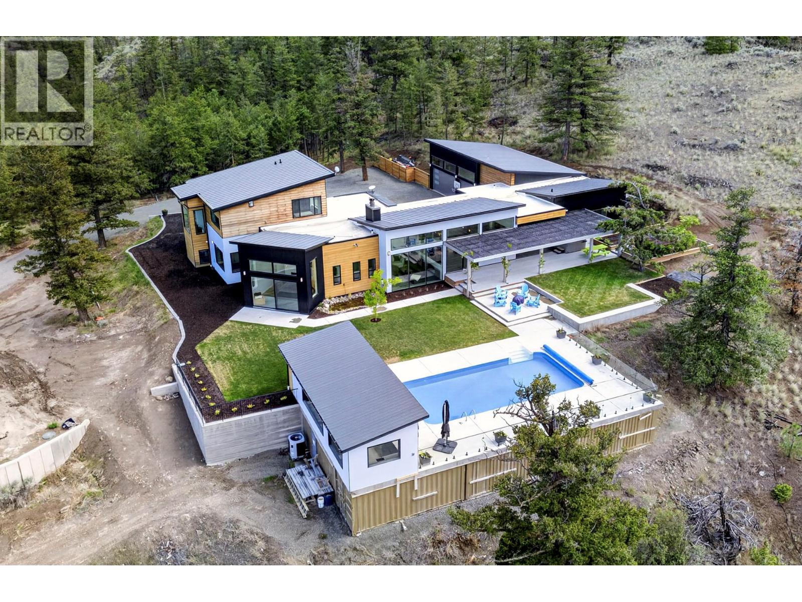 879 Deer Drive