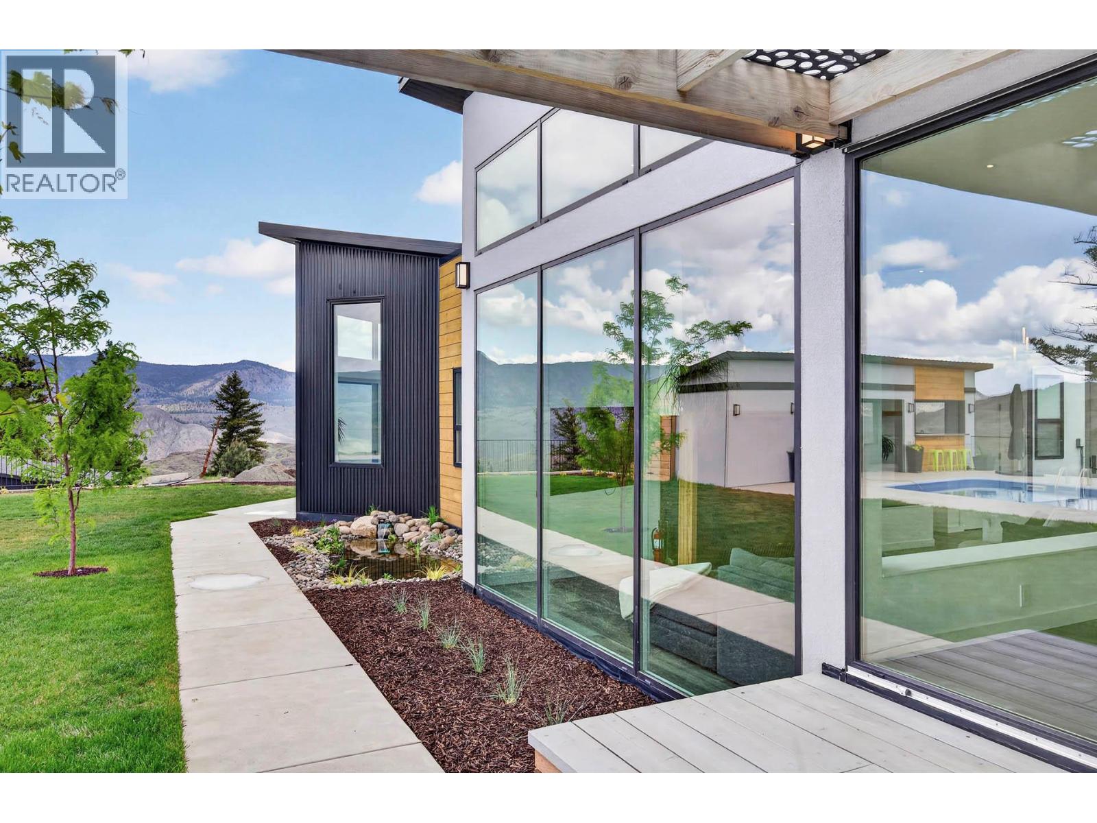 879 Deer Drive - 10