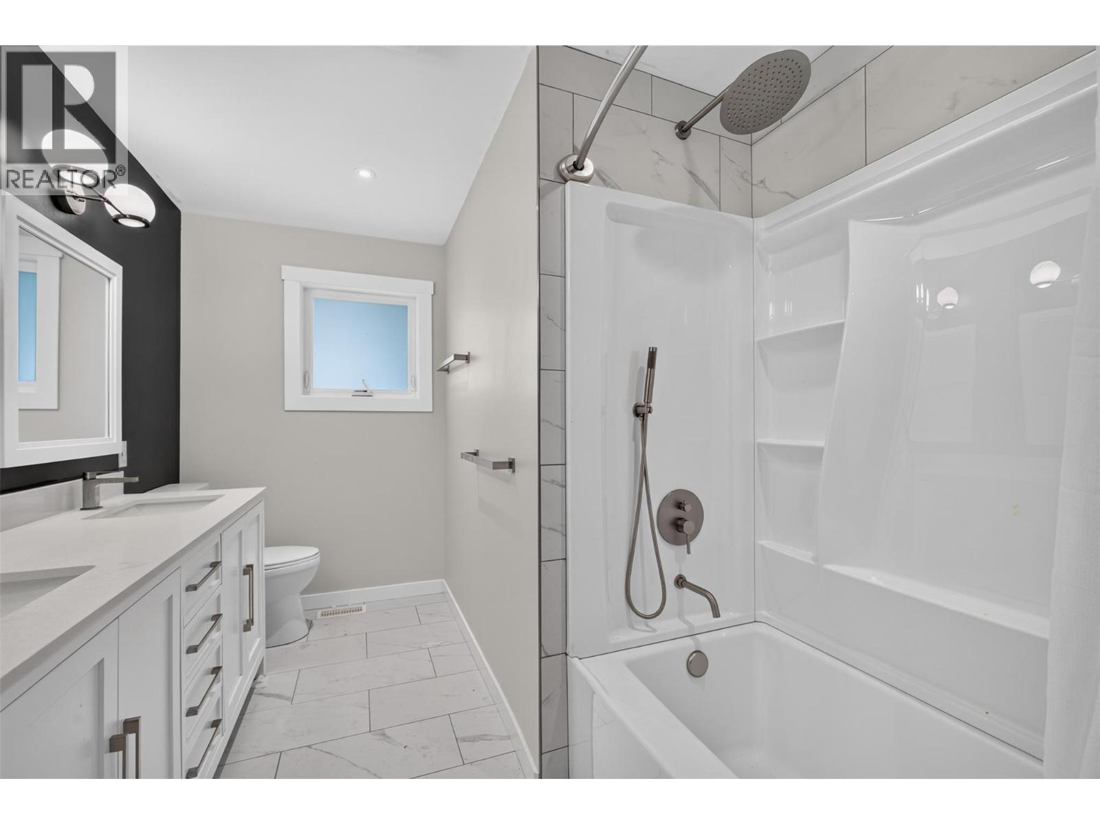  3752 Glenway Road, West Kelowna