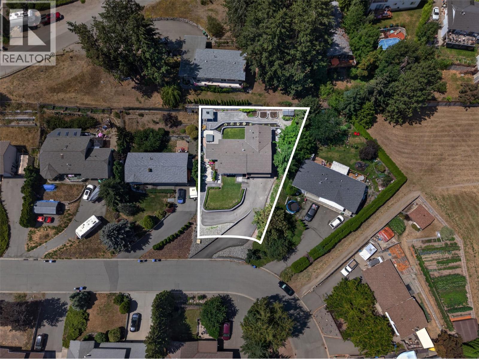  3752 Glenway Road, West Kelowna