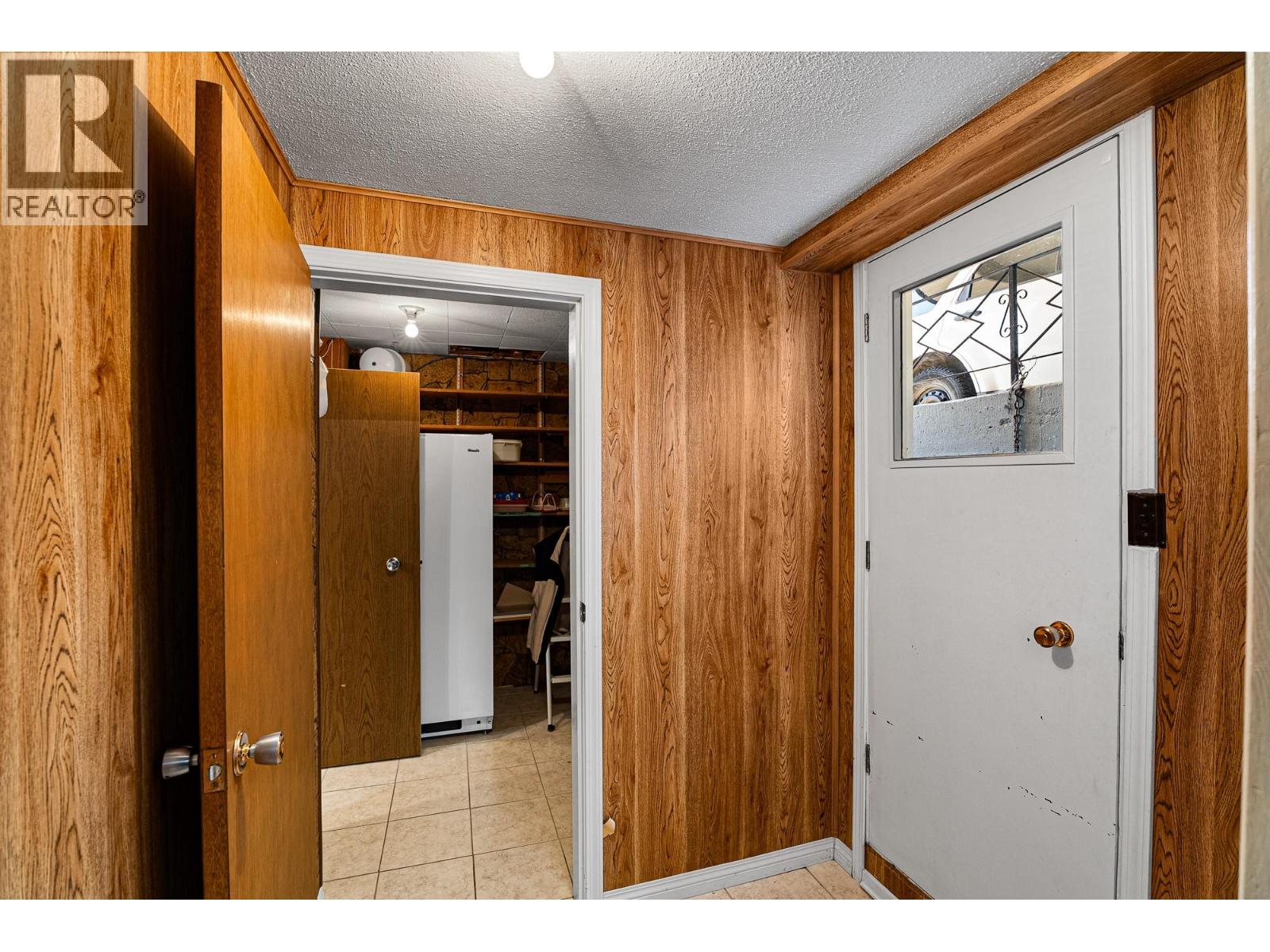 2275 Castillou Crescent - 37