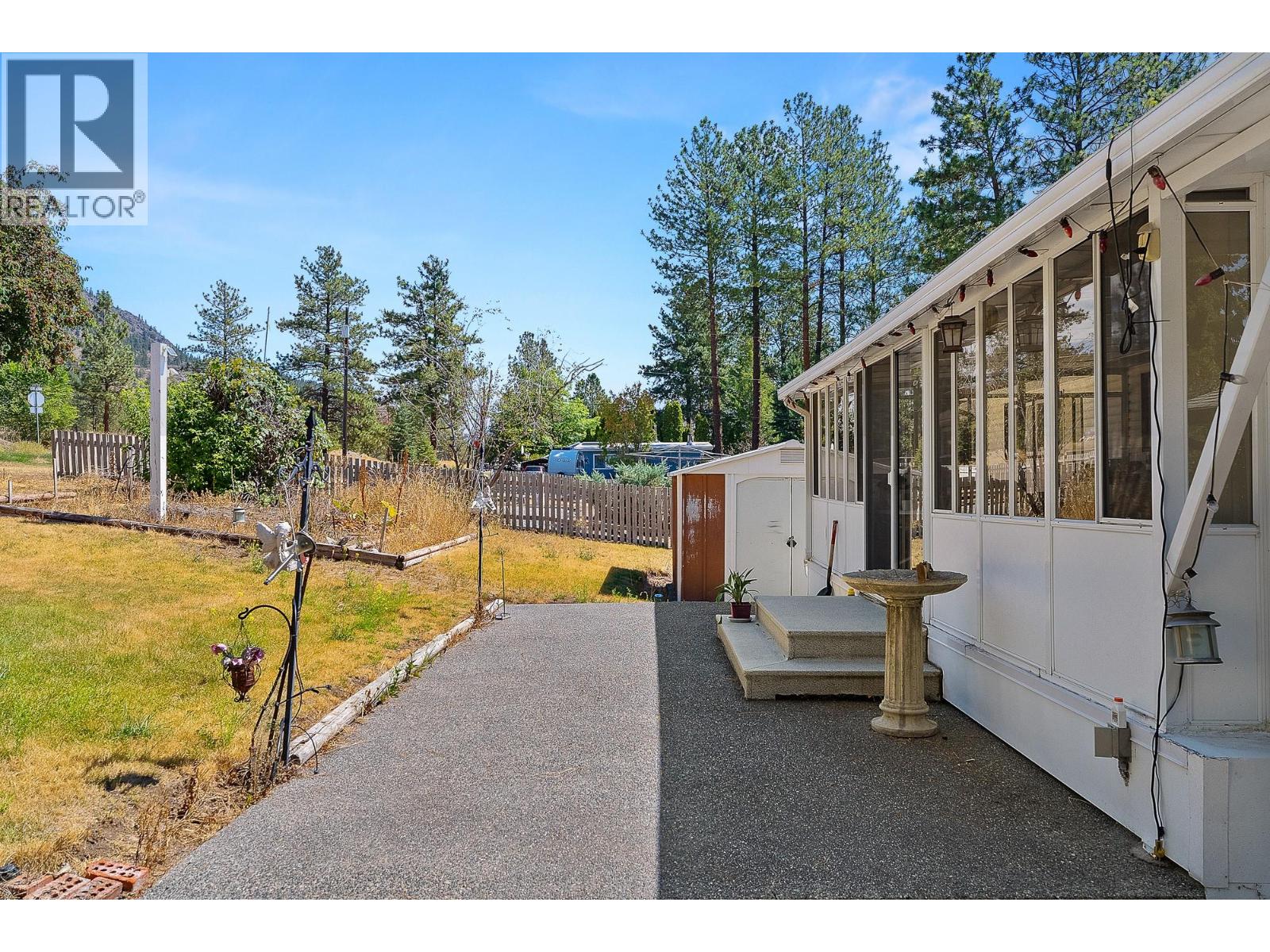 2275 Castillou Crescent - 3
