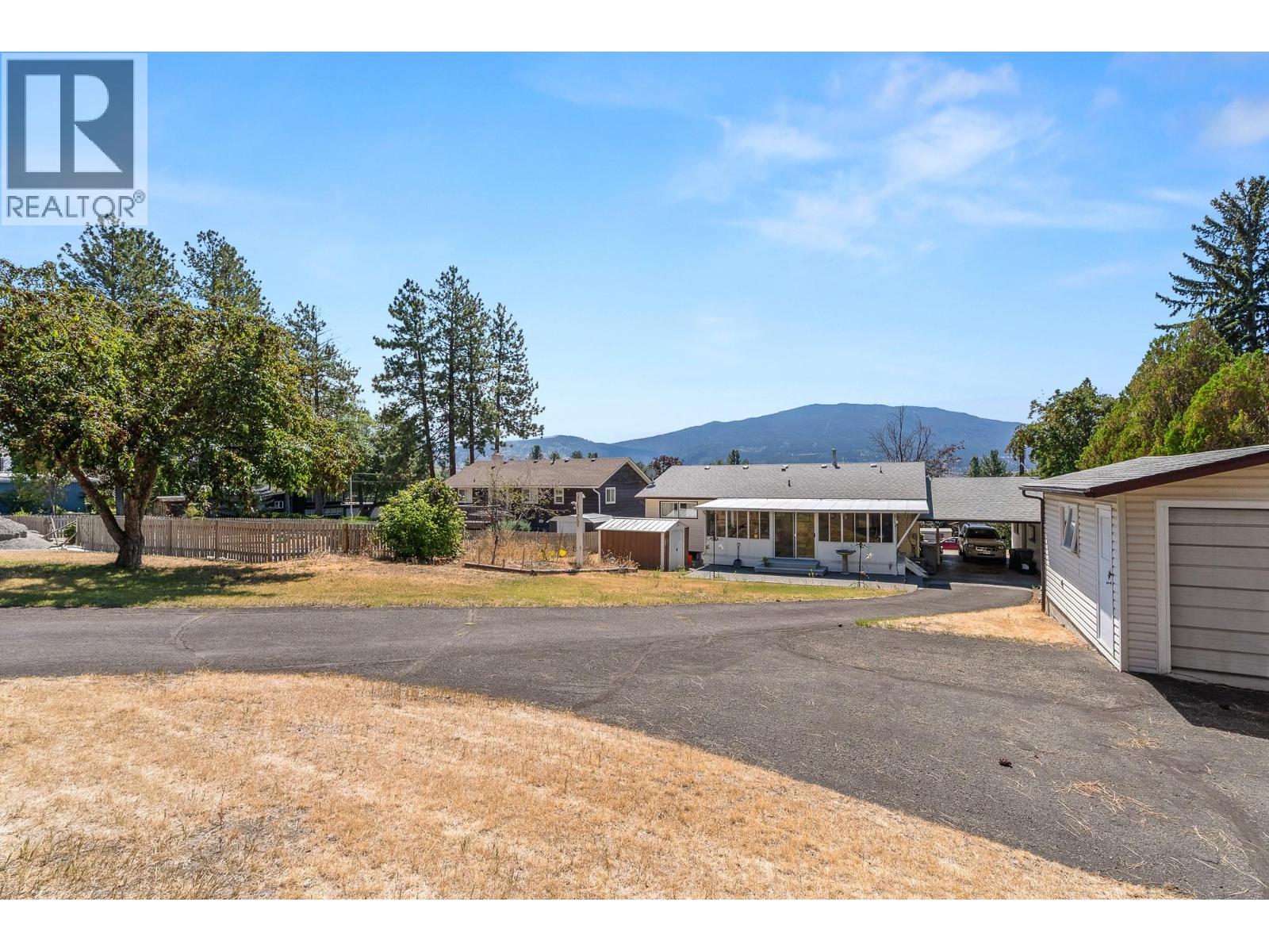 2275 Castillou Crescent - 11