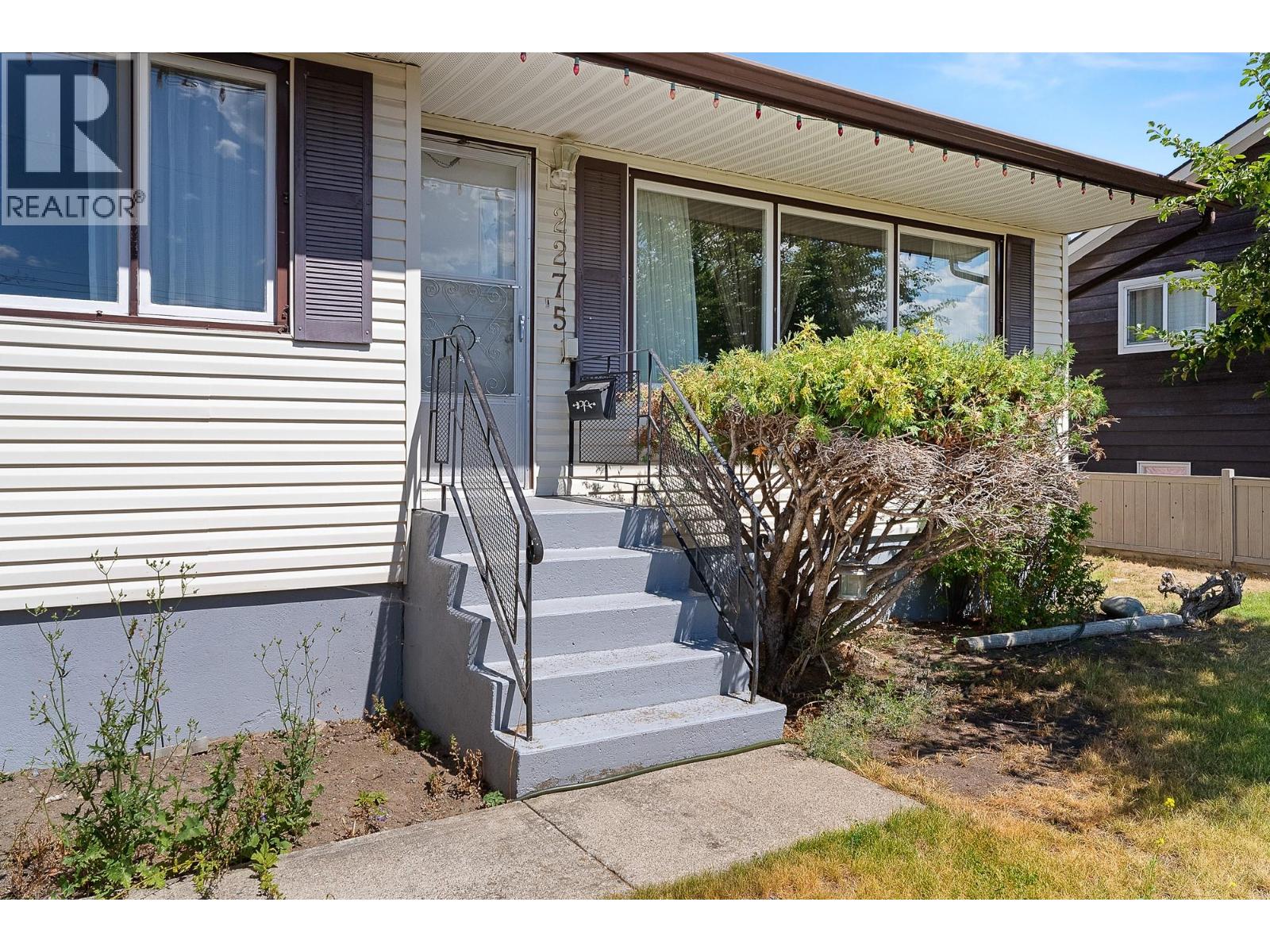 2275 Castillou Crescent - 1
