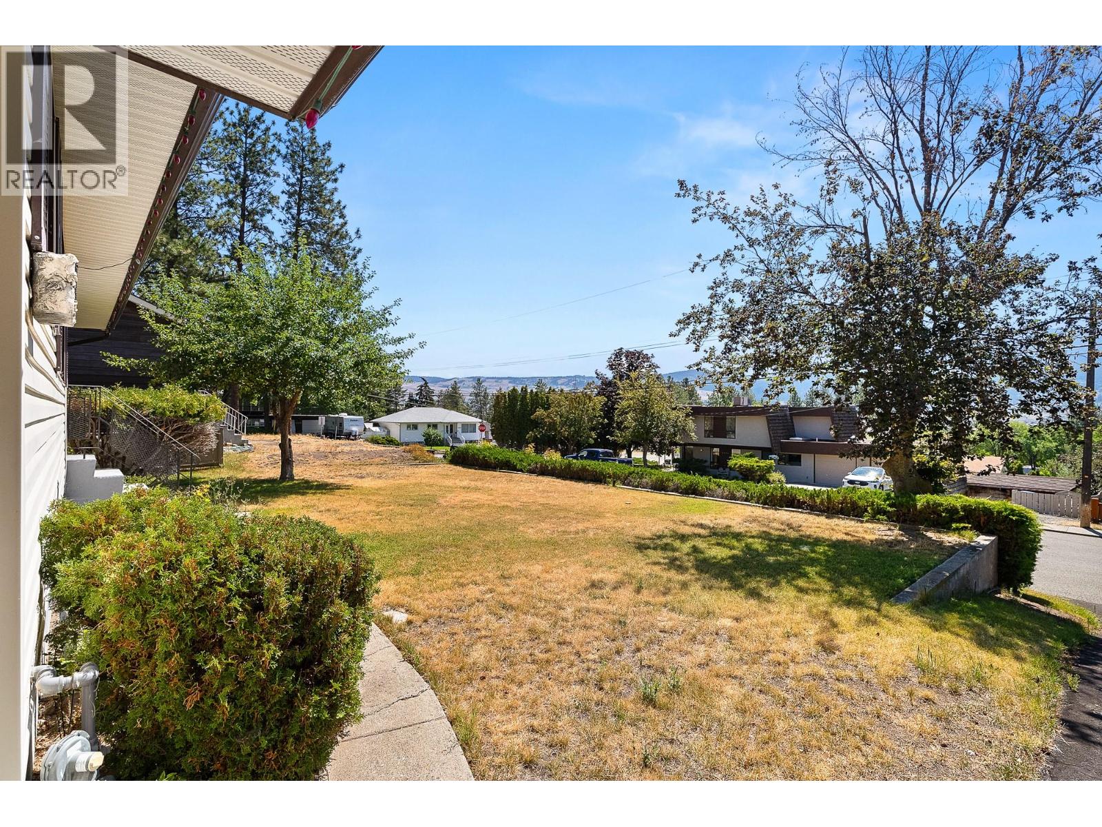 2275 Castillou Crescent - 10