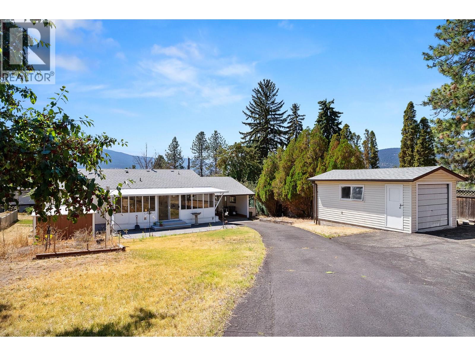 2275 Castillou Crescent - 60