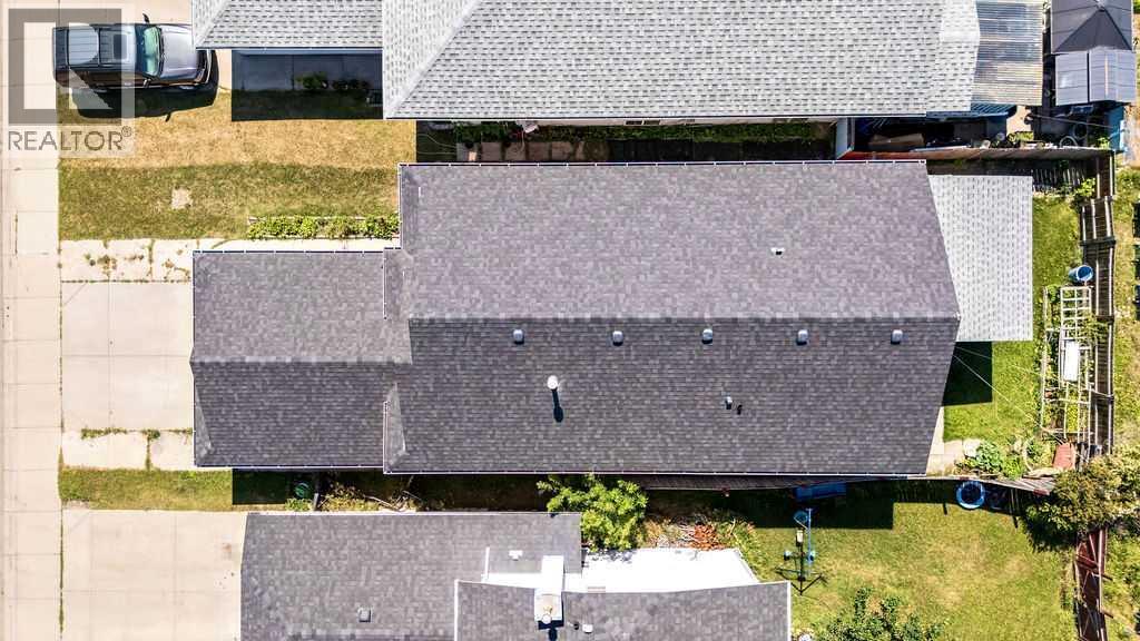 318 Applewood Drive SE - 4