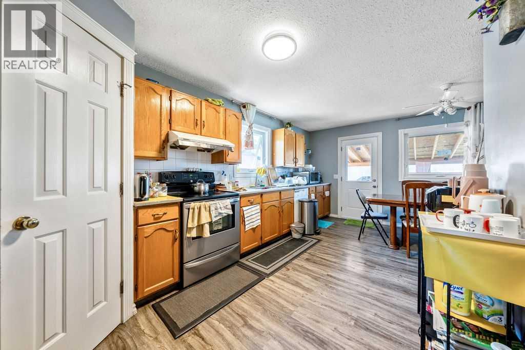 318 Applewood Drive SE - 21
