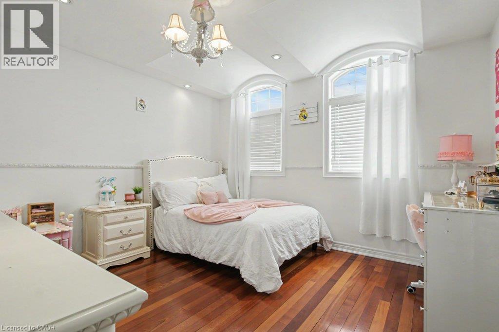 284 NORMANHURST Avenue - 23