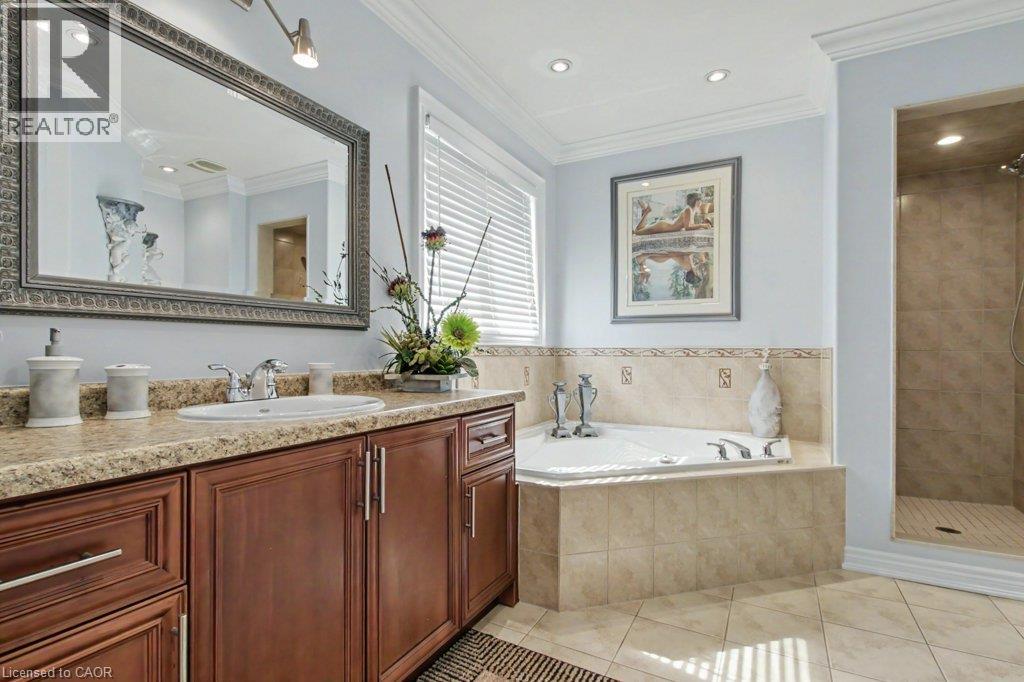 284 NORMANHURST Avenue - 32