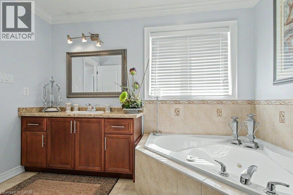 284 NORMANHURST Avenue - 34