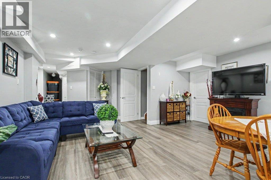 284 NORMANHURST Avenue - 37