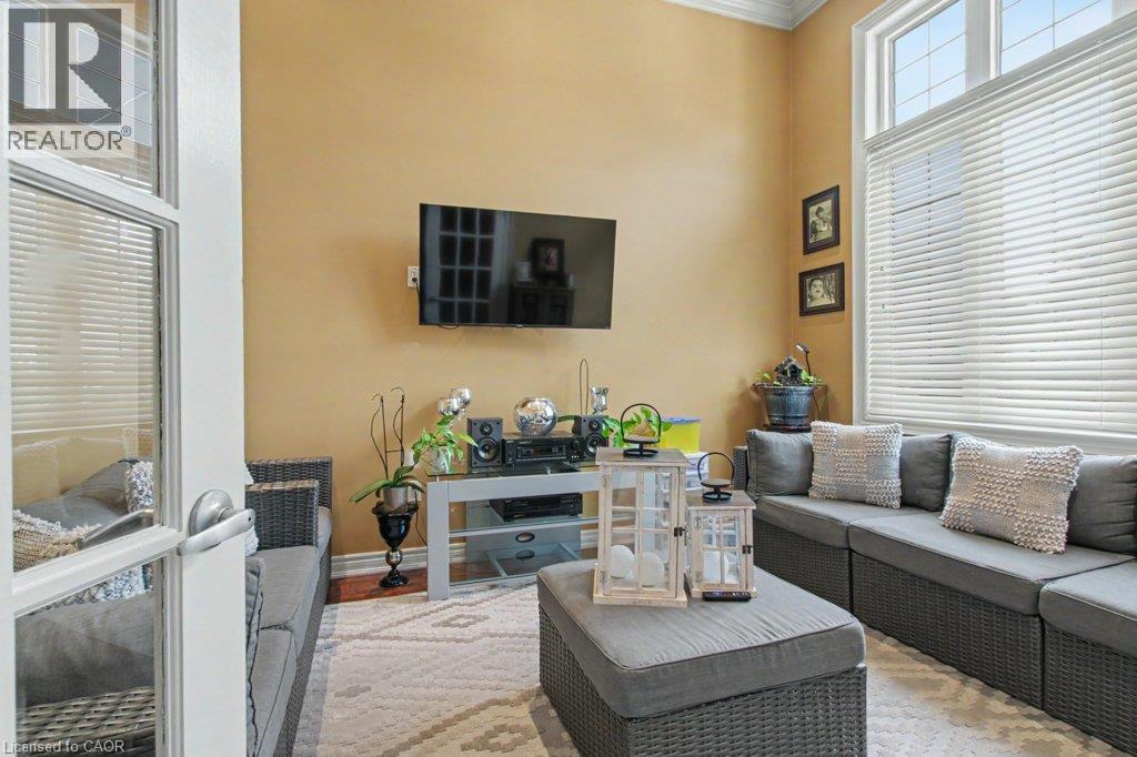284 NORMANHURST Avenue - 8