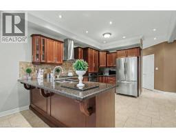 Kitchen - 284 Normanhurst Avenue, Hamilton, ON L8N5N4 Photo 13