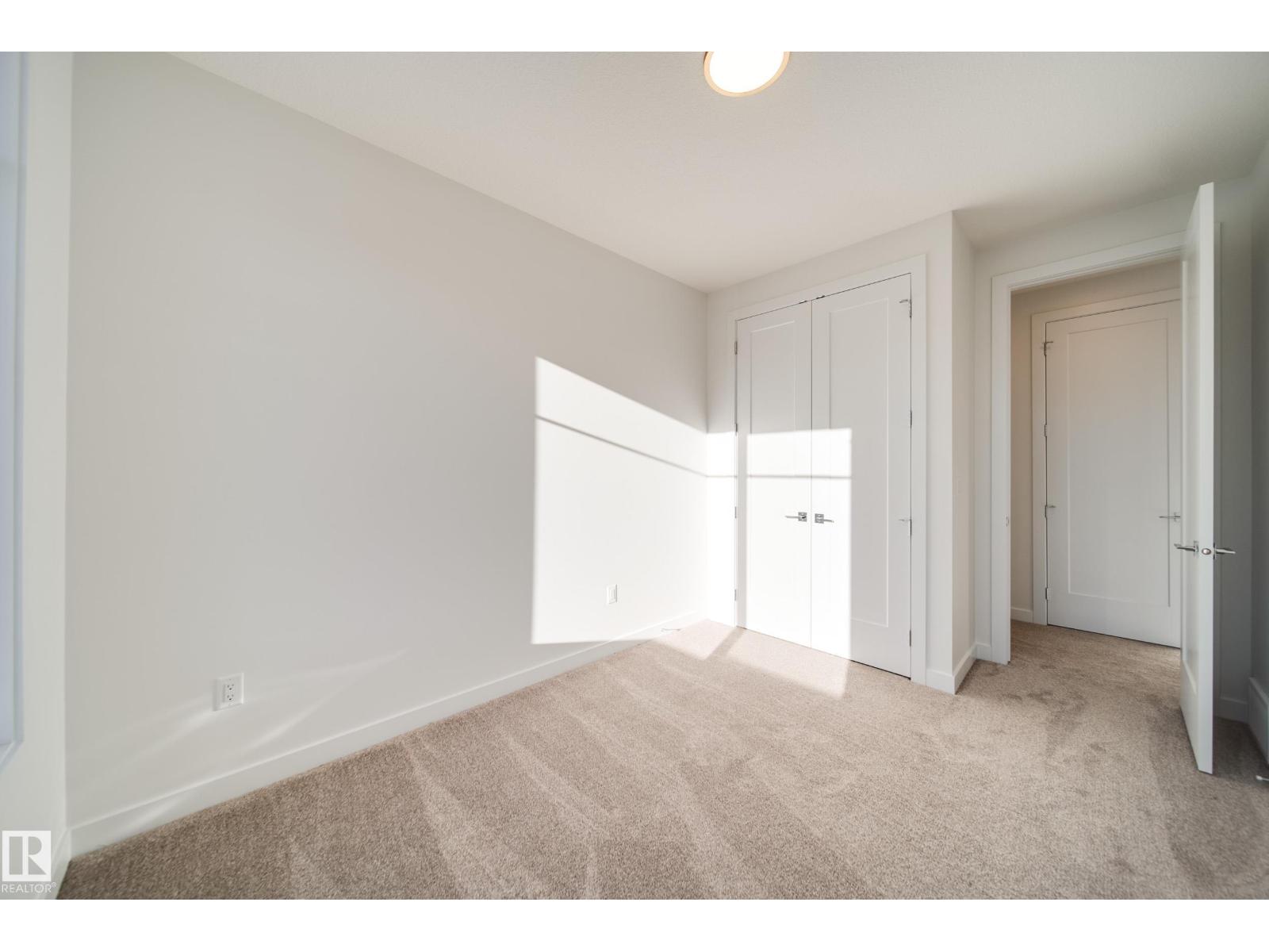 73 Chartres Close - Photo 24