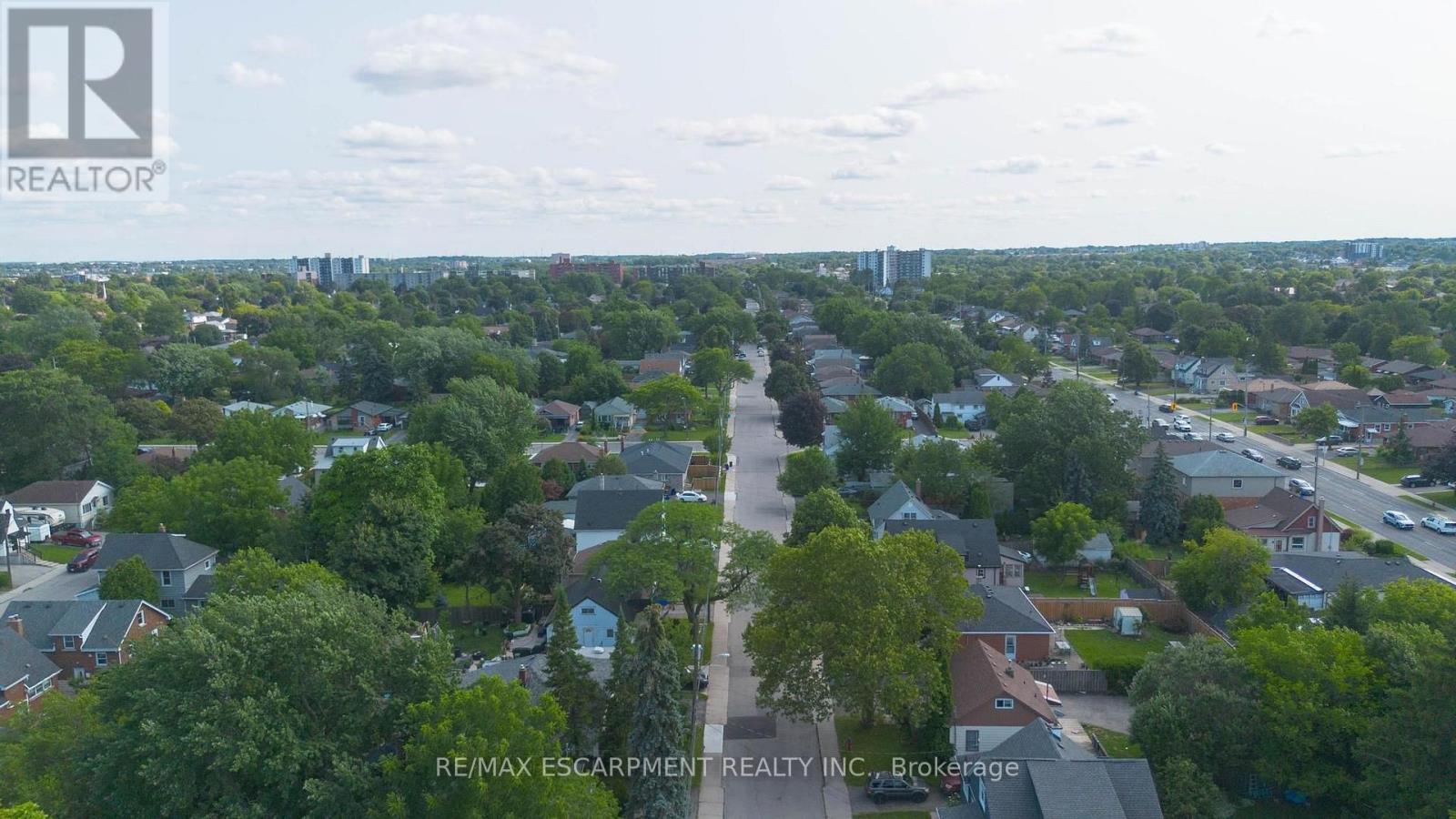 22 DAVID AVENUE - 35