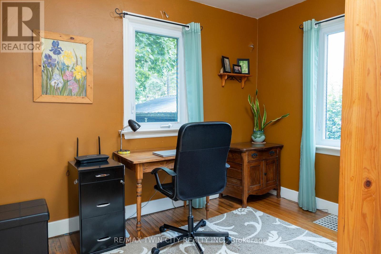 260 ROBINSON STREET - 12