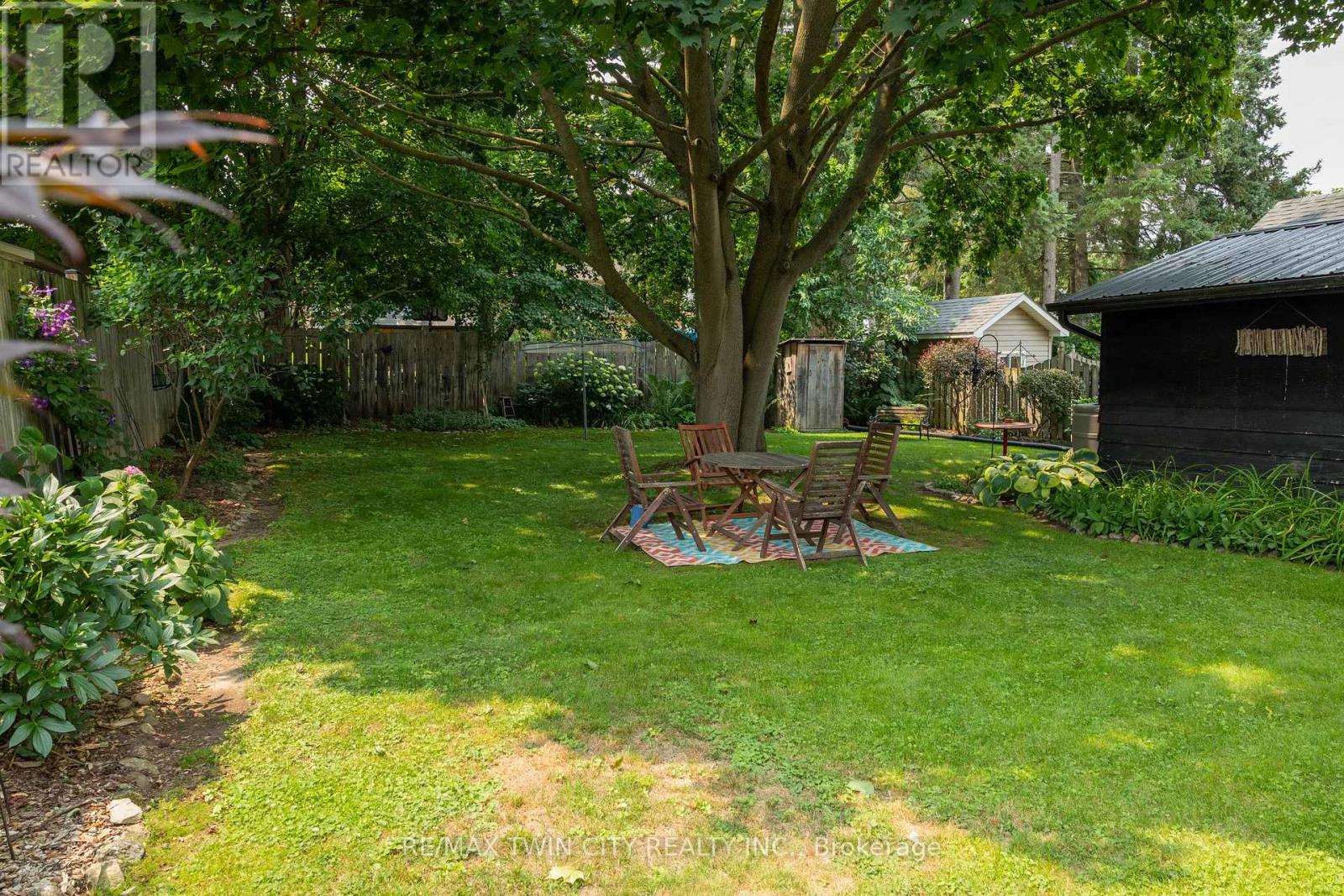 260 ROBINSON STREET - 6