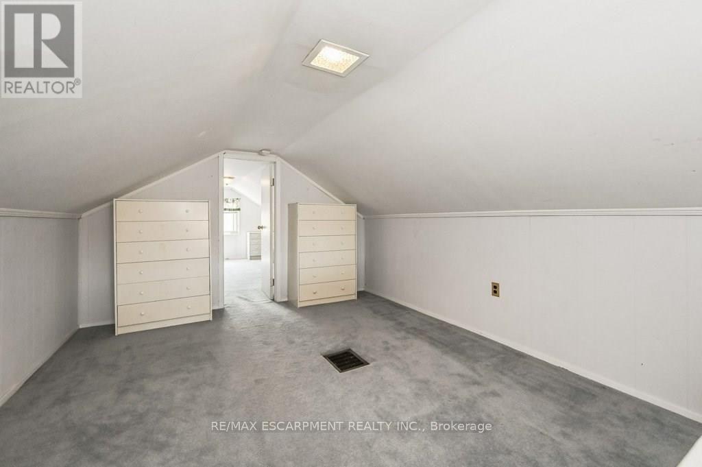 641 LIMERIDGE ROAD E - 17