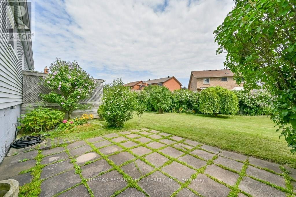 641 LIMERIDGE ROAD E - 27